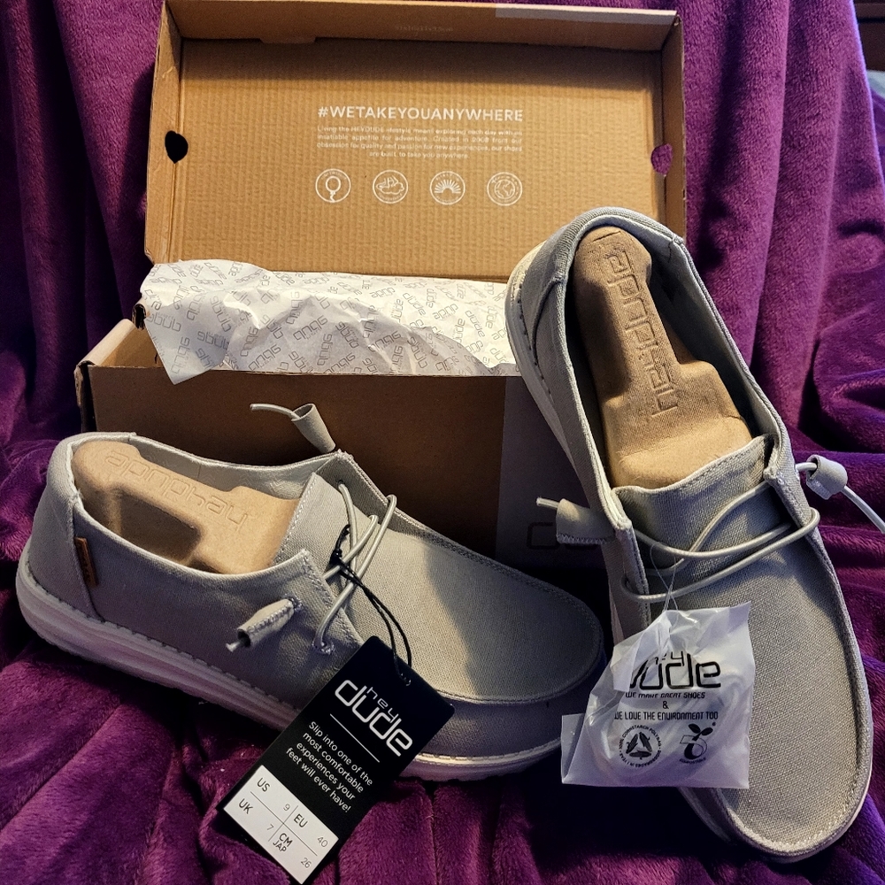 NIB Hey Dude Wendy Chambray Light Grey Size 9